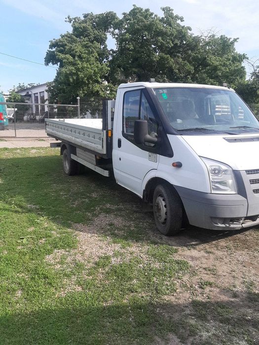Peugeot Boxer. Ford tranzit