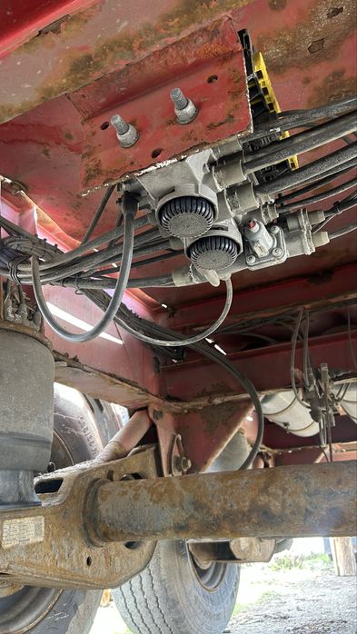 Semiremorca cu racoante