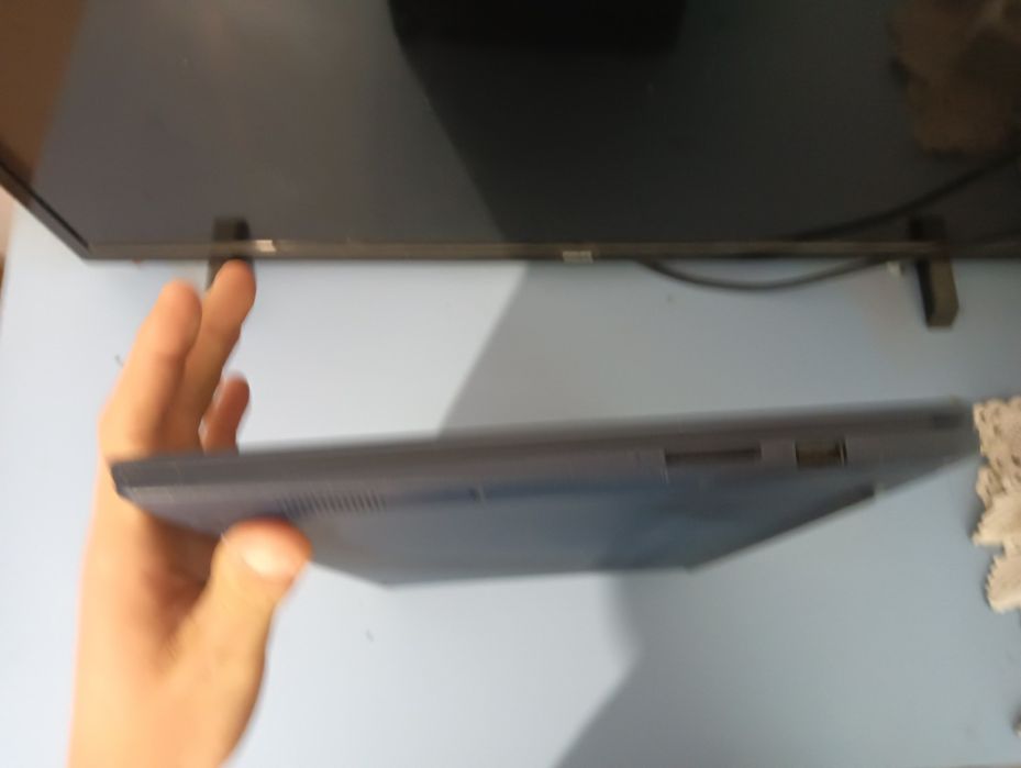 Vând Laptop Lenovo