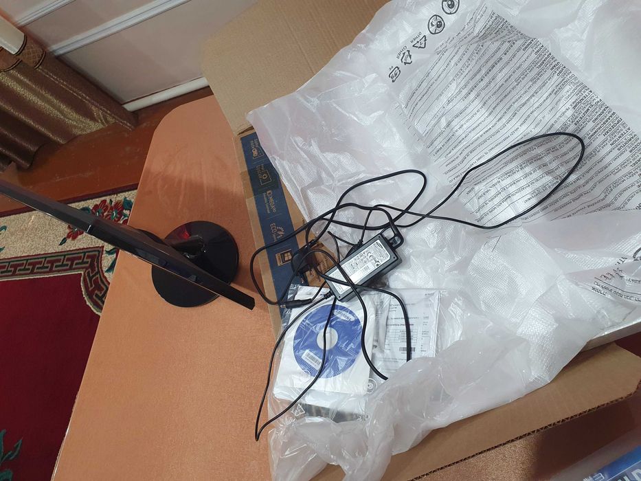 Samsung LED monitor 22