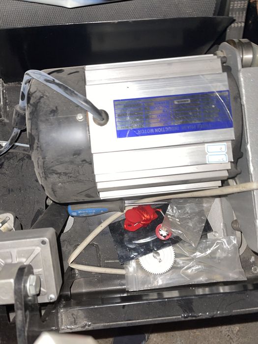 Мотор от беговой дорожки