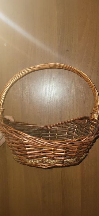 Корзина плетёная