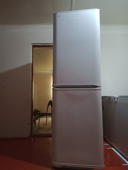 Холодильник бирюса