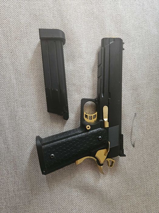 Hi  Capa deluxe airsoft