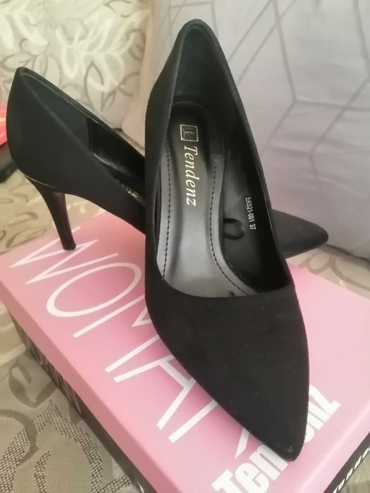 Елегантни дамски обувки