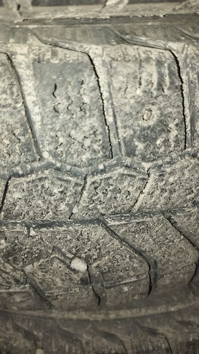 Автошины зимние 185/65/15