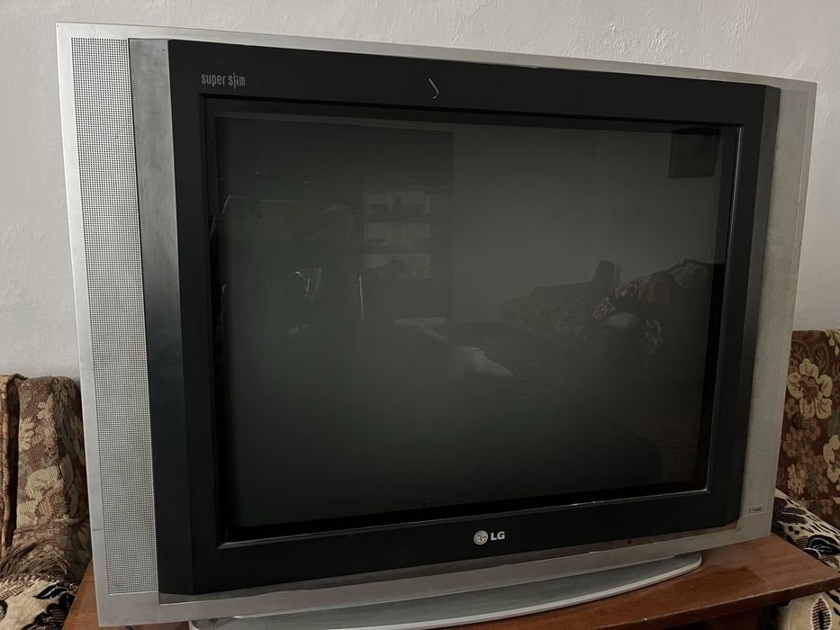 Продам телевизор LG