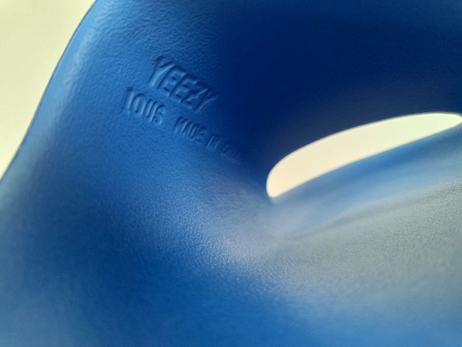 Yeezy slide azure blue NOI