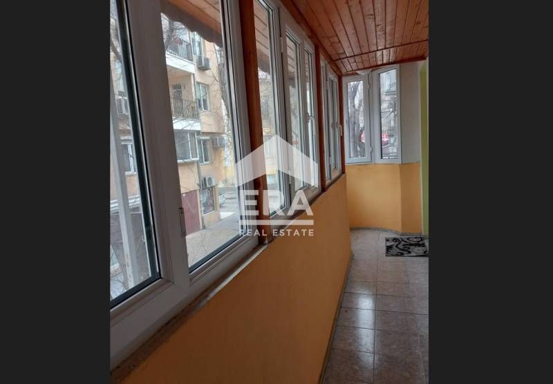 Дава се под наем Тристаен апартамент в Варна, Център - 90 кв.м за 550 € - Снимка #7