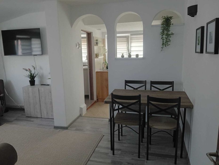 Inchiriez apartament in Vila zona Episcopiei Râmnicu Vâlcea