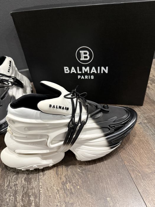 Balmain unicorn