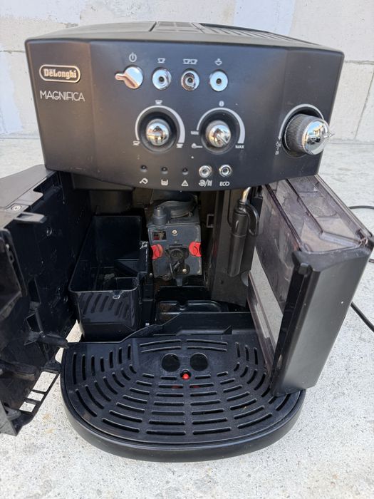 Espresor DeLonghi