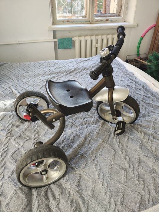 Велосипед трех колесный