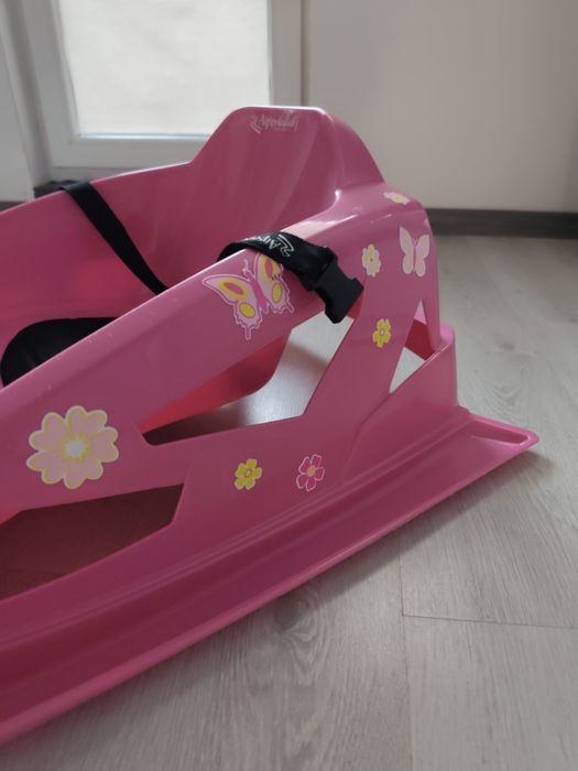 Бебешка шейна с колан