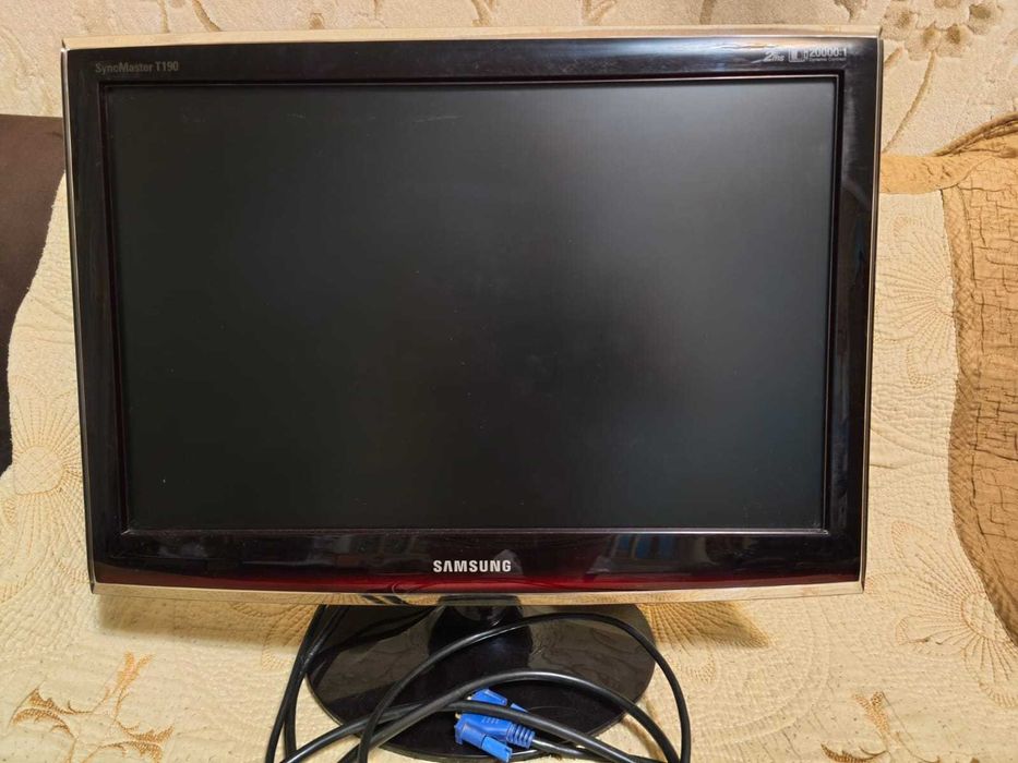 Монитор Samsung SyncMaster T190