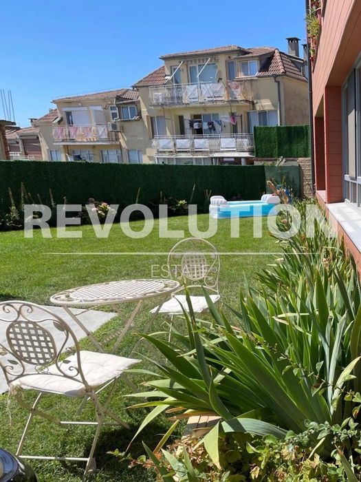 Дава се под наем Тристаен апартамент в Варна, Бриз - 160 кв.м за 897.6 € - Снимка #13