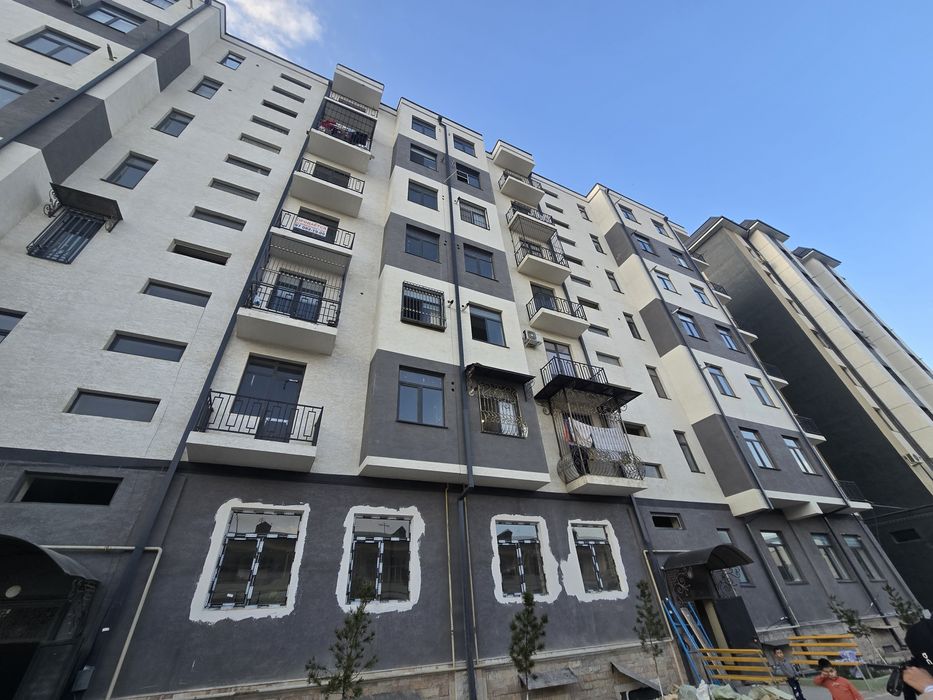 Ikk xonalik kivartira sotiladi