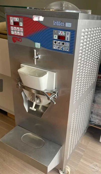 De vânzare Mașina de înghețata Bravo cu Pasteurizator