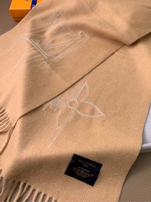 Fular Louis Vuitton , calitate premium , pe comanda , nou