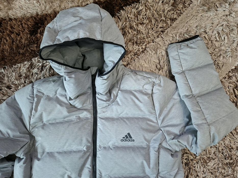Adidas-Страхотно Дамско пухено яке!
