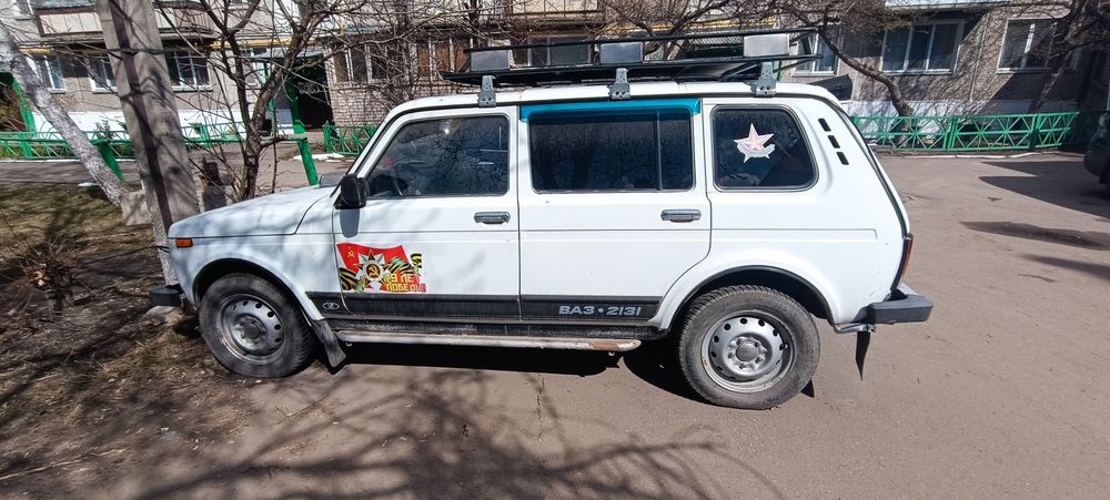 Нива  5 дверей ваз 21310