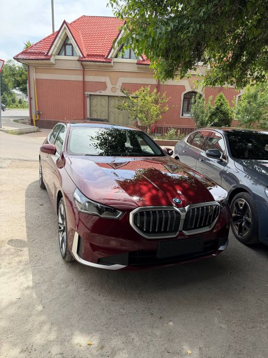 Bmw i5 2024.