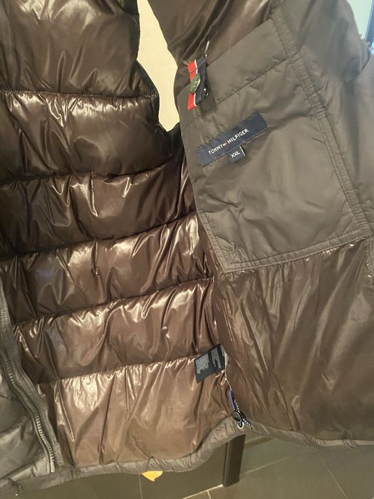 Vind vesta tommy originala umpluta cu puf de gasca