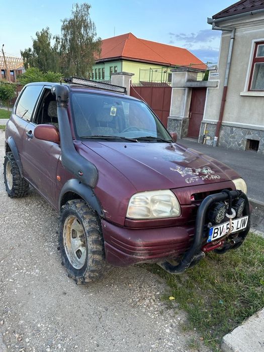 Vând Suzuki Grand Vitara 2.0 benzină