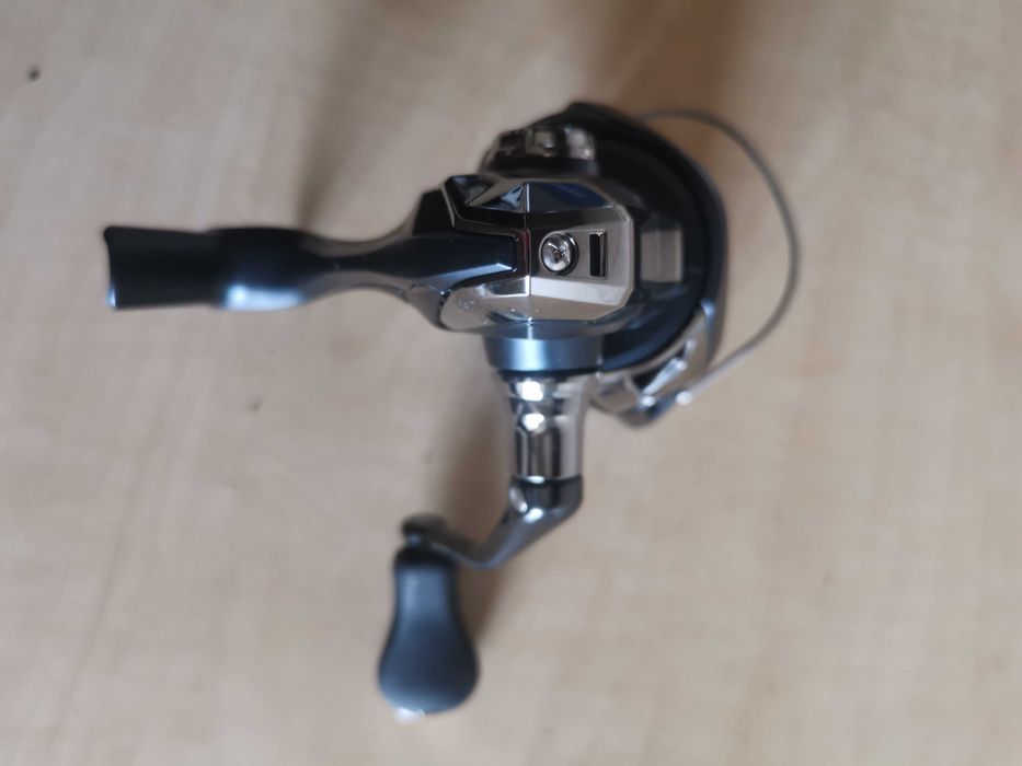 Mulineta ultralight Shimono Miravel 1000