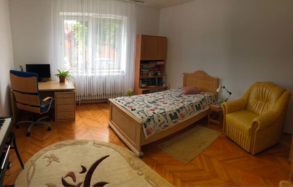 Casa cu 3 camere in Sebes