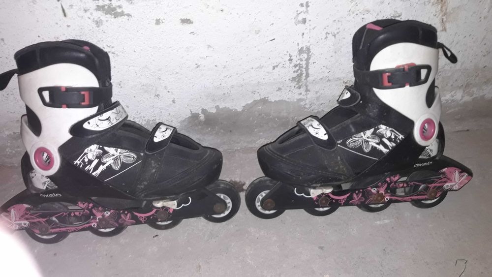 Vând role mărimea 37 reglabile.