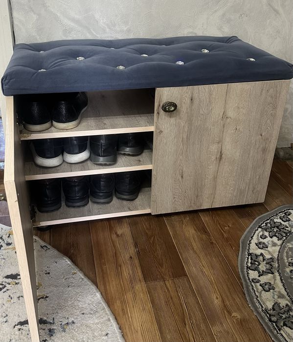 Продам тумбочку для обуви