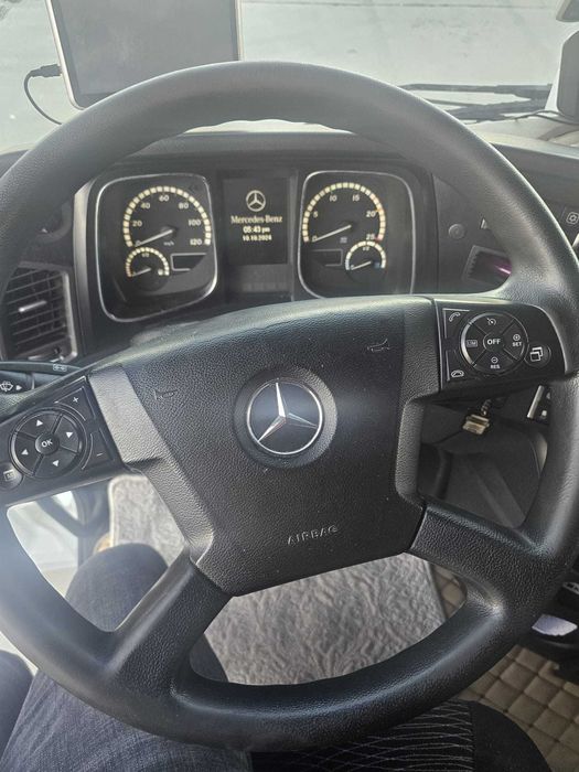 Mercede-Benz Actros 1848