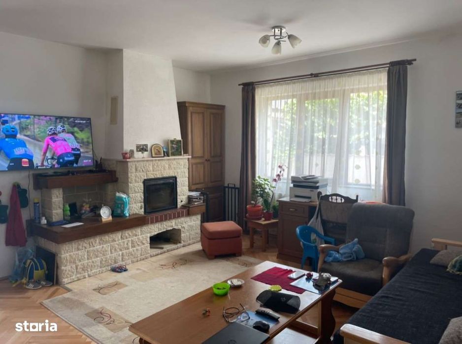 Casa NOUA 6 camere 7 bai teren 1.300 mp ,panouri foto-voltaice Orlat