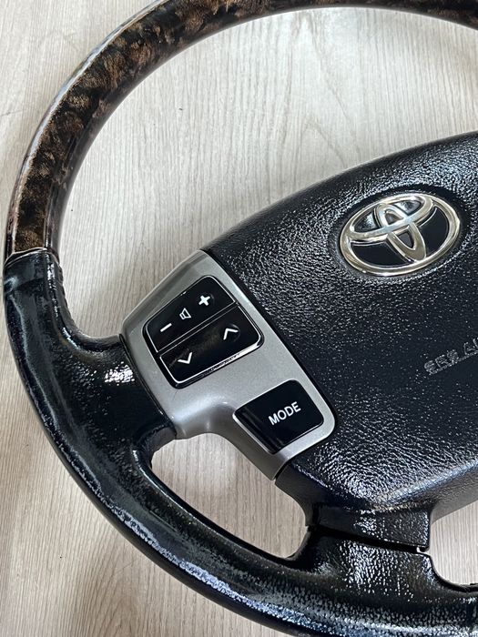 Руль Toyota Land Cruiser 200