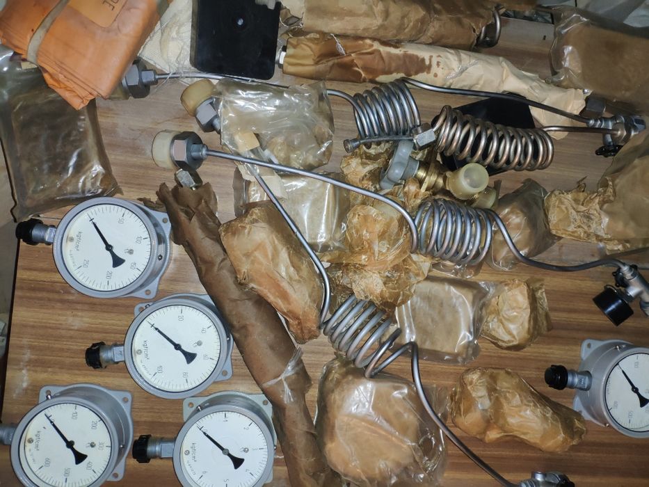Водолазное оборудование, манометры, пневмокраны, трубки рукава давлени