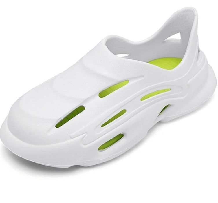 Летние сандалии.