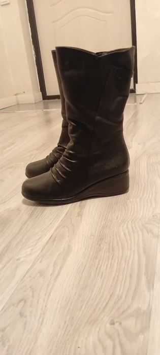 Женские сапоги в Алматы