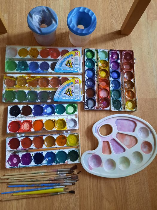 Пирамида, машинка, акварелью краски