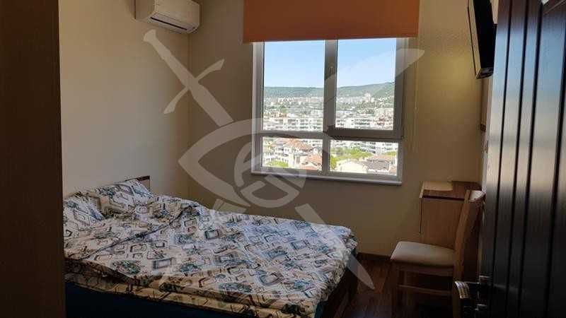 Дава се под наем Тристаен апартамент в Варна, Лятно кино Тракия - 117 кв.м за 900 € - Снимка #3