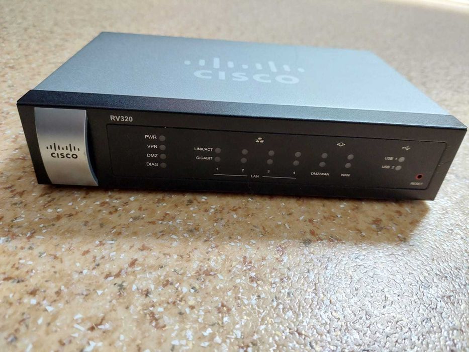 Router cisco RV320