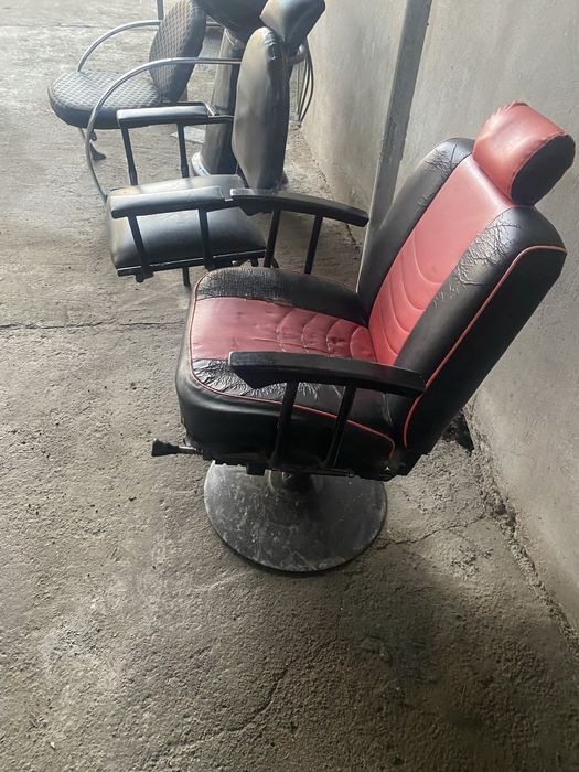 Кресло для парикмахерской .