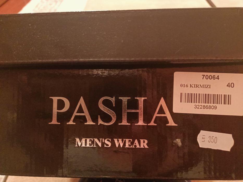 Pantofi mire mărimea 40