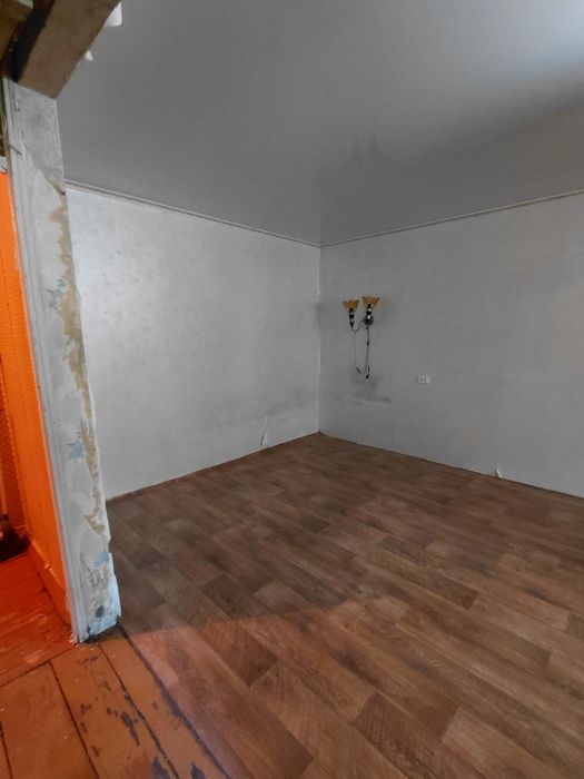 Продам 2 комнатную квартиру