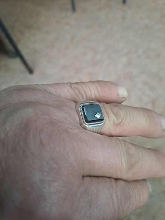 Продам срочно серебро