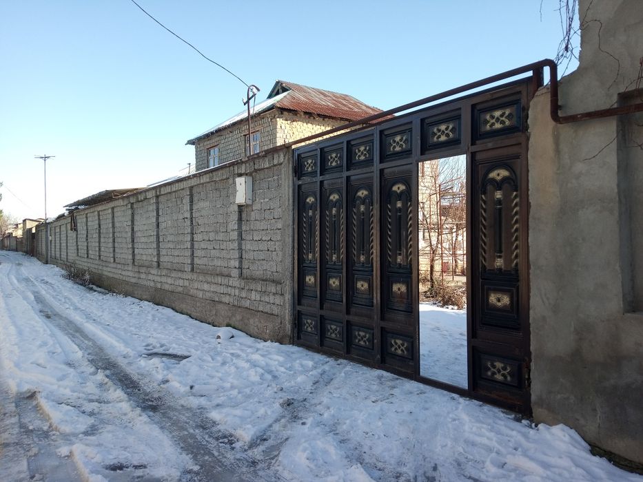 Hovli sotiladi 15 sotix pulini kelishamiz