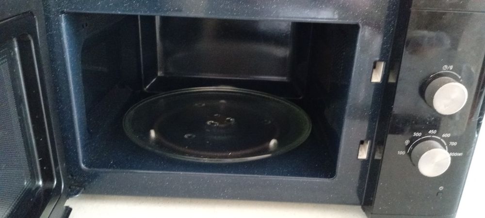 Продам микроволновку Samsung ceramic