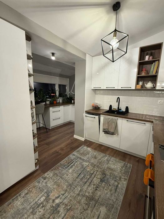 Продава се Тристаен апартамент в Пловдив, Кючук Париж - 230 кв.м за 935 €/кв.м - Снимка #3