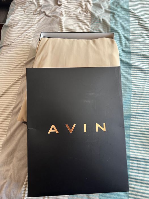 Рокля Avin в кутия