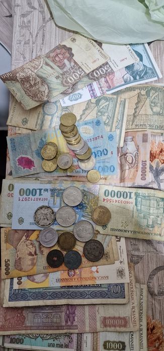 De vânzare bancnote și monede vechi
6 bancnote Ctin Brâncuși din decem